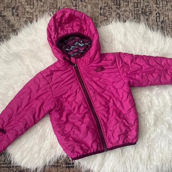 The North Face Reversible Puffer Jacket - Play - Picture 1 of 4